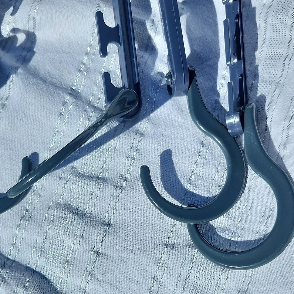 Multi-Hook Black Hanger Set